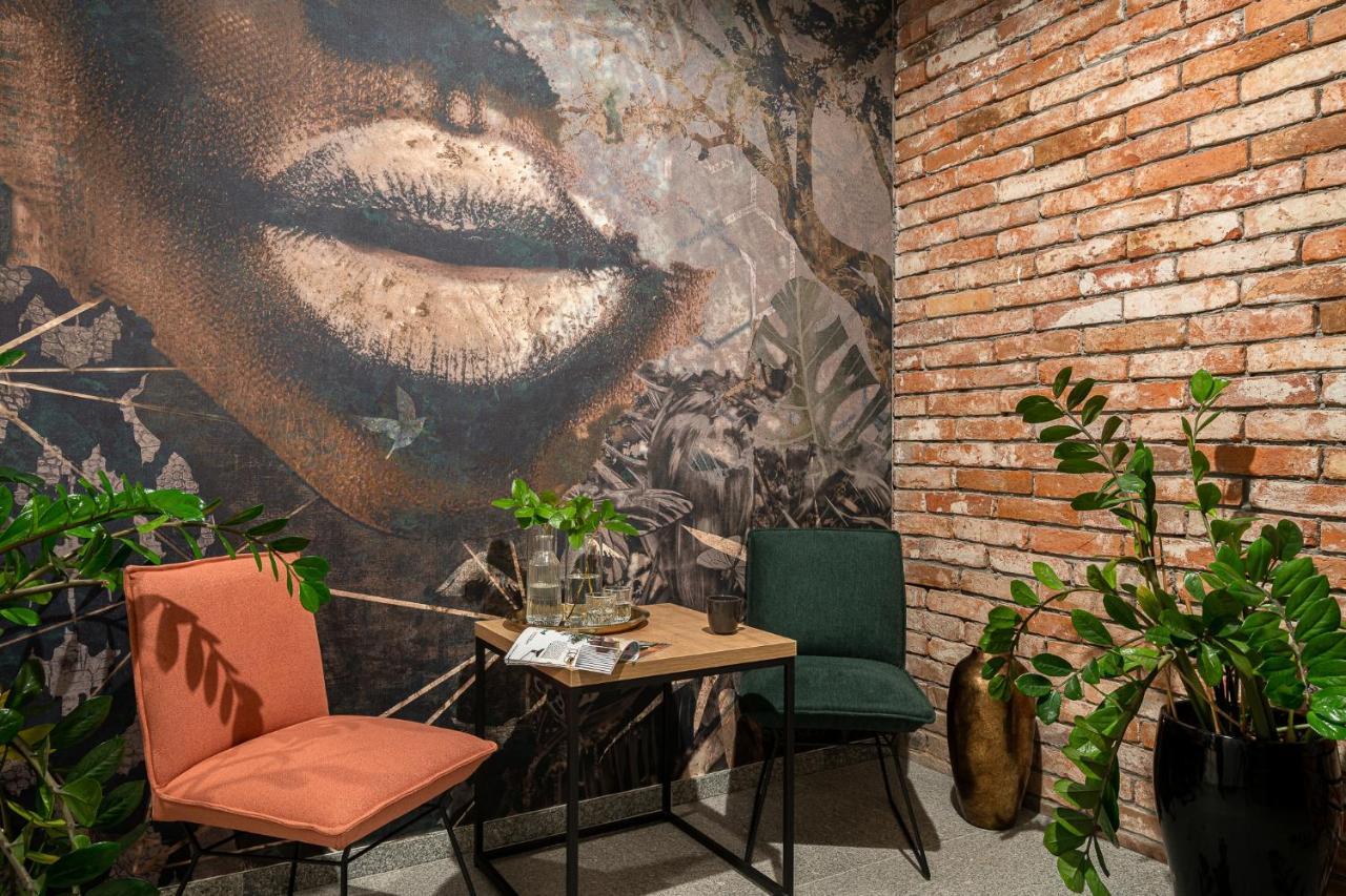 Jazz Market Square Hotel 3*